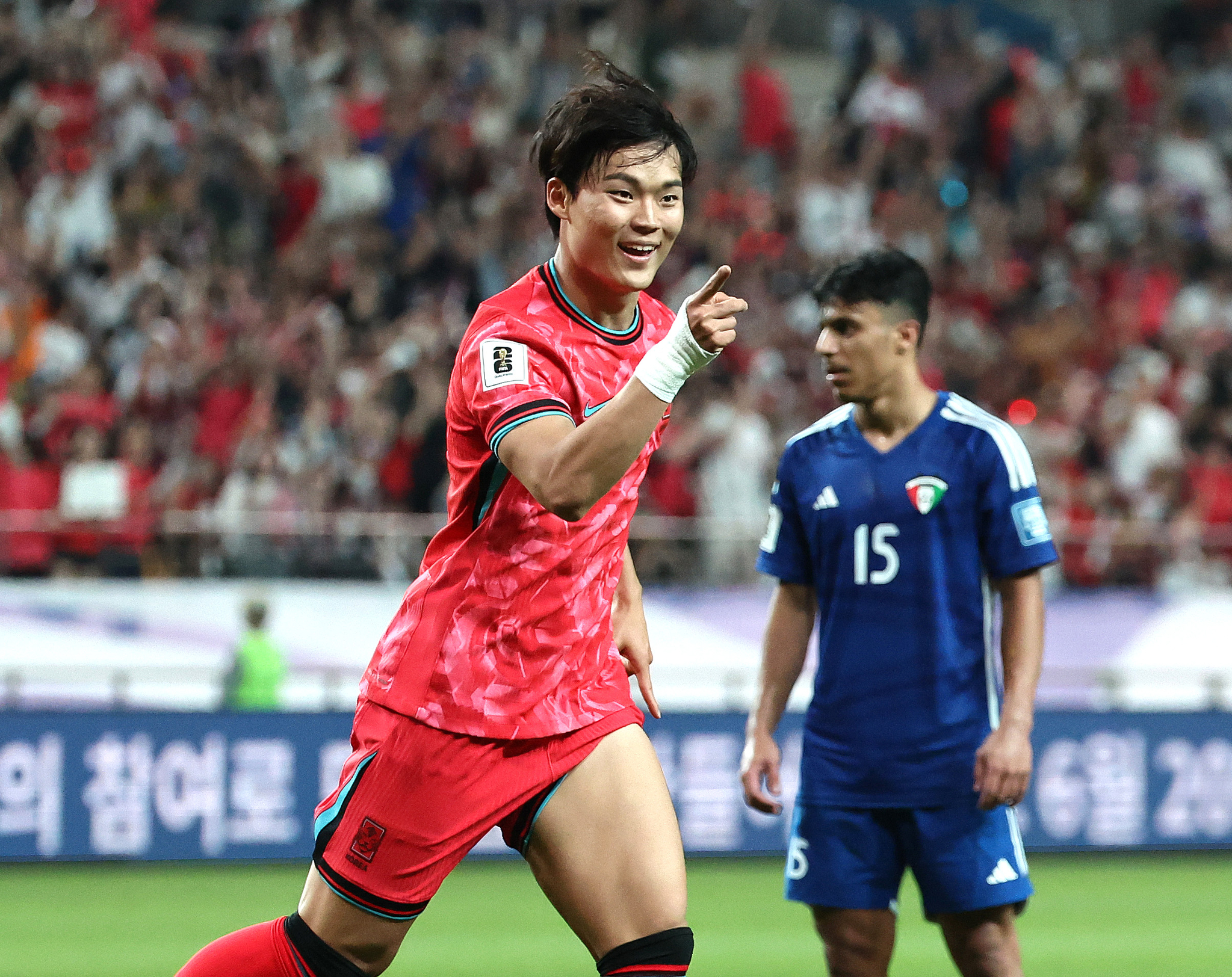 등번호도 못 받았던 오현규, 주전 보인다