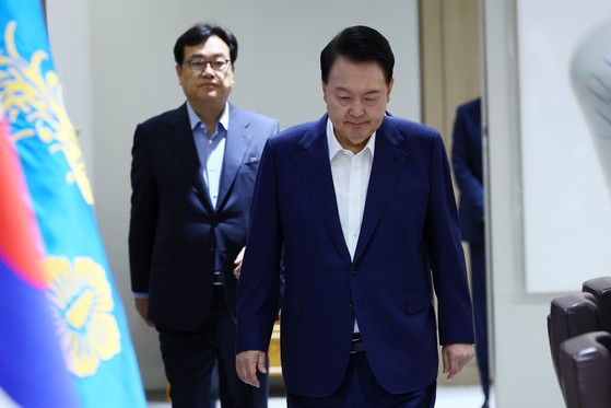 檢, ‘尹 <b>공천개입 의혹</b>’ 관련 정진석 전 비서실장 조사