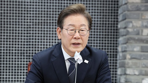 이재명 대통령이 지난 13일 경기 연천군청에서 열린 기본소득 현장보고에서 모두발언을 하고 있다. 대통령실사진기자단