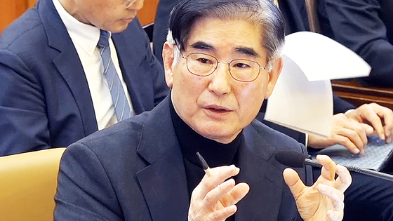  김용현 전 국방부 장관이 지난 1월23일 서울 종로구 헌법재판소에서 열린 윤석열 대통령 탄핵심판 4차변론에 증인으로 출석해 발언하고 있다. 사진 헌법재판소