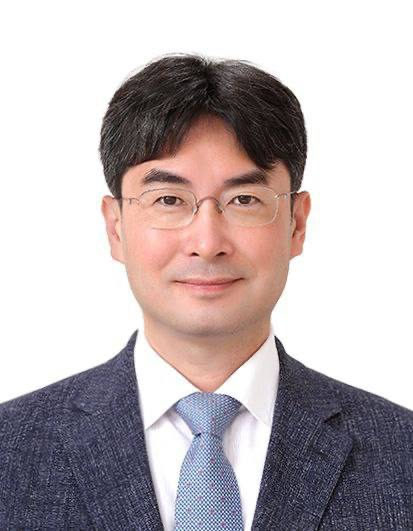 대통령실은 19일 이재명 대통령 양방 주치의로 박상민 서울대병원 가정의학과 교수를 위촉했다고 밝혔다. 대통령실 제공