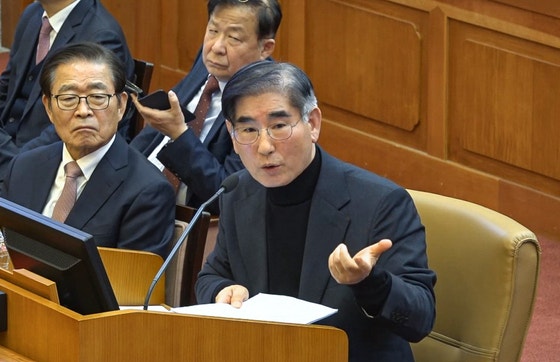 김용현 전 국방부 장관이 지난 1월 23일 오후 서울 종로구 헌법재판소에서 열린 윤석열 대통령 탄핵심판 4차변론에 증인으로 출석해 발언하고 있다. 헌법재판소 제공