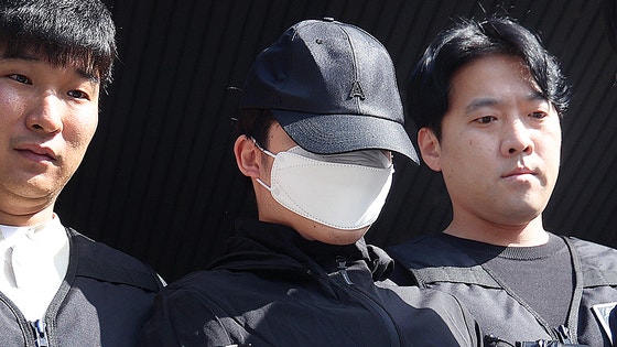 ‘교제 살인’ 의대생 최모씨가 지난해 5월14일 검찰로 구속송치되는 모습. 뉴스1