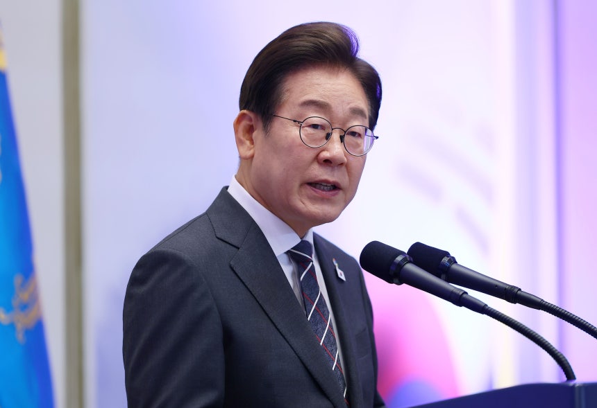 이재명 대통령이 27일 청와대 영빈관에서 열린 '호국보훈의 달, 대통령의 초대'에서 발언하고 있다. 대통령실사진기자단