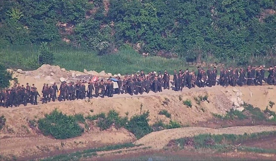 합동참모본부는 북한이 4월경부터 북방한계선 등 전선지역 수 개소에서 다수병력을 투입해 경계력 보강 일환 불모지 조성, 지뢰매설, 전술도로 보강, 대전차 방벽으로 보이는 미상 구조물 설치 등 다양한 형태의 작업을 진행