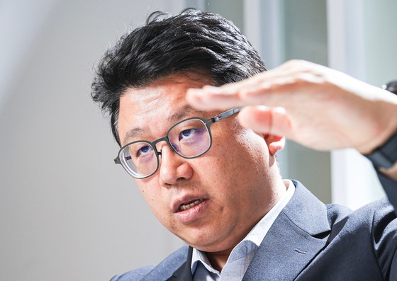 [안혜리의 직격인터뷰] "빅 테크들, 하이에나�처럼 우리 산업 데이터 노릴 것"