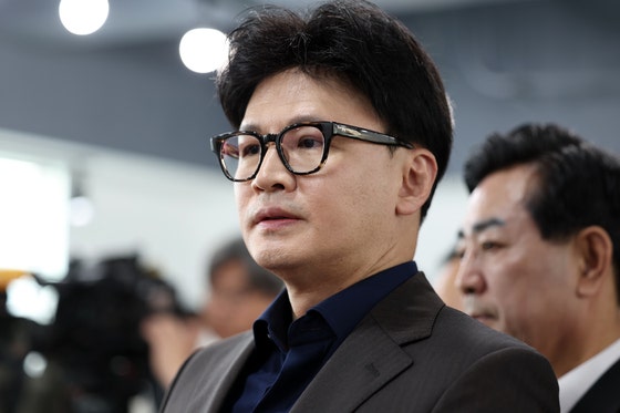 한동훈 "아직 트럼프 못 만났는데… 이 <b>대통령</b>, 中 <b>전승절 불참</b>이 국익...
