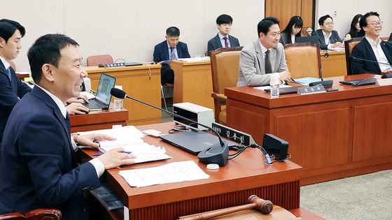 "기업 편드는 이미지 부담"…돌아선 野, <b>3%룰</b> 강화 <b>상법</b> <b>합의</b>