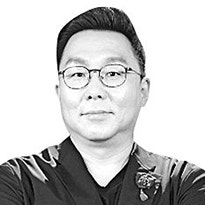 [문정훈의 푸드로드] 뼈에 붙은 고기의 맛, 돼지 쪽갈비