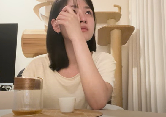 학교폭력(학폭) 의혹으로 활동을 중단했던 배우 심은우(33)가 유튜브 채널을 개설하고 첫 영상을 게재했다. 사진 심은우 유튜브 캡처