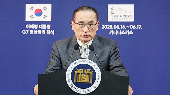 주요국 (G7) 정상회의 일정이 마무리된 지난달 17일 저녁 (현지시각) 위성락 국가안보실장이 캐나다 알바타주 캘거리 프레스센터에서 브리핑을 하고 있다. 대통령실사진기자단 