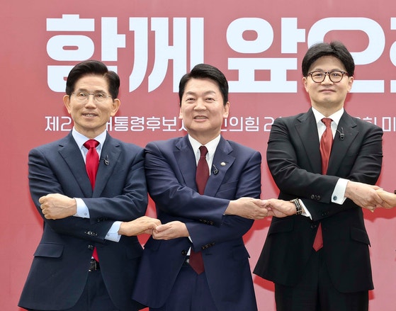 <b>안철수</b> "<b>김문수</b>·<b>한동훈</b>, <b>전당대회</b> 함께 출마하자"