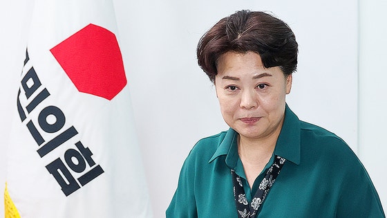 <b>국힘</b>, 尹 손절한다…혁신위 "尹<b>부부 전횡</b> 사죄, 당헌에 단절 명시"