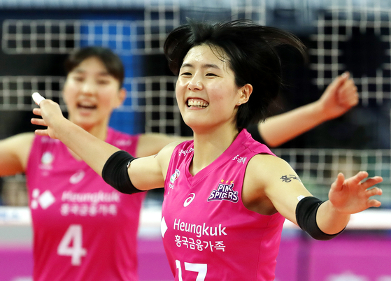 '학폭 논란' 여자배구 <b>이재영</b>, 4년 만에 <b>복귀</b>…<b>일본</b> 코트서 뛴다