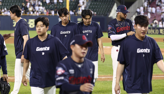 6-0 못 지킨 롯데, 5연패 늪의 <b>한화</b>…3강 판세 흔들린다