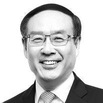 [중앙시평] “바보야, 문제는 인재 확보야”
