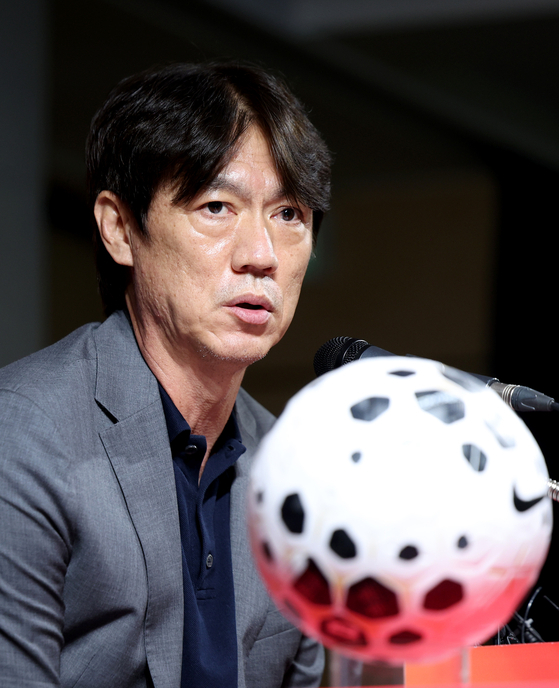축구대표팀 ‘<b>캡틴</b> <b>손흥민</b>’ 시대 막 내리나
