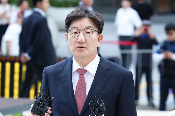 [단독] 특검, 현역 의원 <b>권성동 구속영장</b> 청구…통일교서 1억 수수 혐의