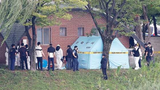 안규백 장관 "사고예방" 지시 사흘만에…軍 초급간부 또 <b>사망</b>