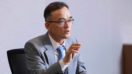 문무일 "경찰 수사권 독점은 反개혁…檢보완수사 없인 뇌물 100% 무죄"