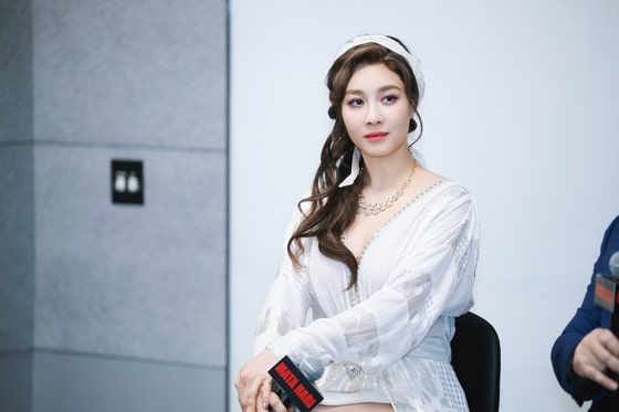 <b>옥주현 기획사</b> 미등록 논란…"명백한 <b>과실</b>, 불법 운영 아냐"
