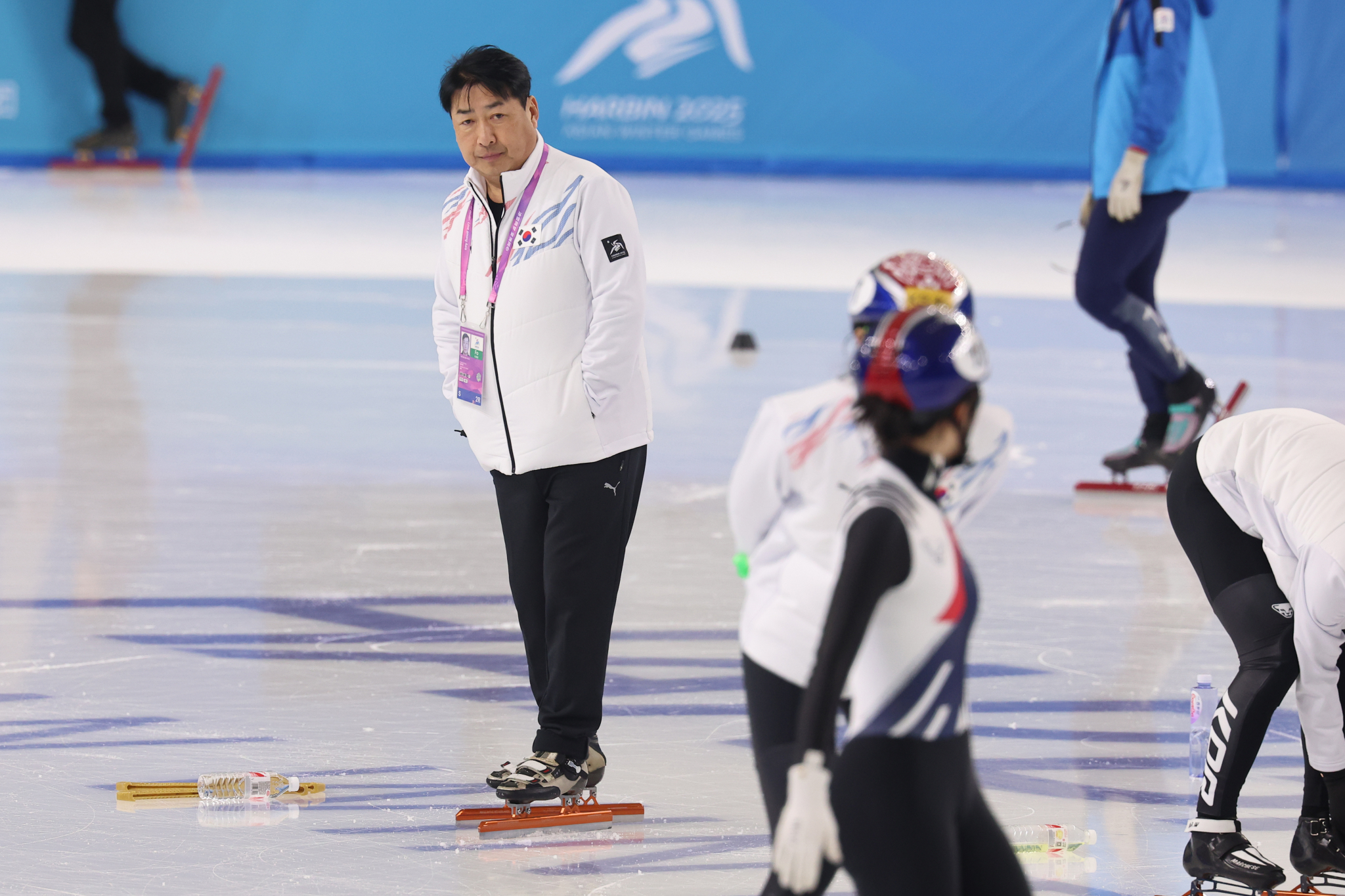 '김선태 총<b>감독</b> 퇴촌' <b>쇼트트랙</b> 대표팀, <b>윤재명 감독 복귀</b>