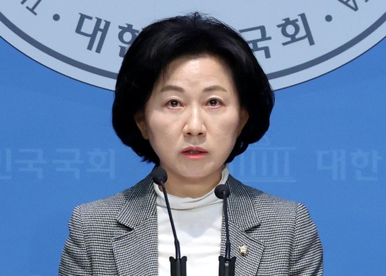 총선 앞두고 경로당에 <b>기부행위</b>…<b>송옥주 의원</b>, 1심 당선무효형
