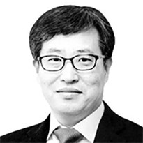 [중앙시평] ‘민주당적 민주주의’를 꿈꾸는가