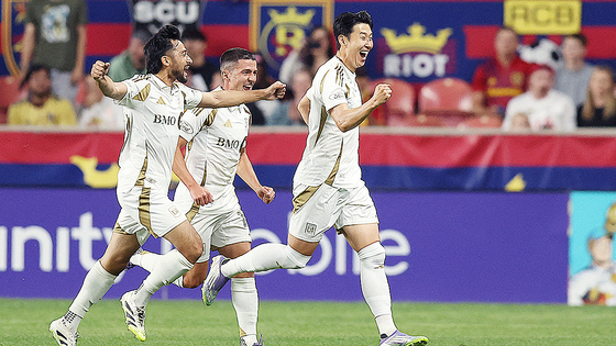 첫 해트트릭 달성한 <b>손흥민</b>, <b>MLS</b> '<b>이주의 선수</b>' 첫 선정
