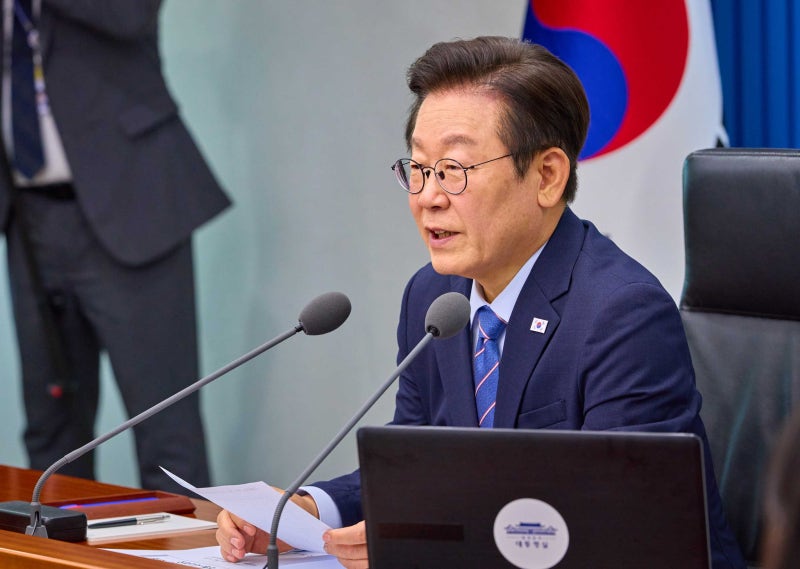 李대통령, 3500억불 이견에 "美<b>요구</b> 수용시 <b>금융위기</b> 직면"