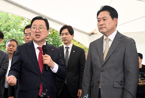 지방선거 빨간 불 켜진 장동혁 대전행…채 <b>상병</b> 묘소도 <b>참배</b>