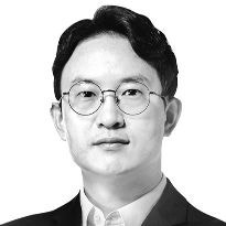 [노트북을 열며] 오죽하면 조희대·문형배 대결설까지