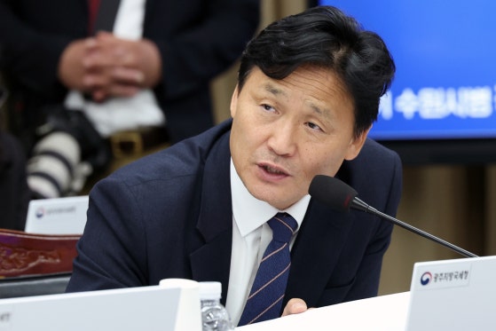 친명 김영진 "대통령의 이슈, 법사위 블랙홀에 매몰됐다"…秋 비판