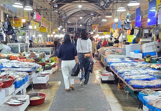 "대통령이 권력 휘두를 수 없으니 민주당이 개혁 주도해야" 광주 민심 [김성탁 논설위원이 간다]