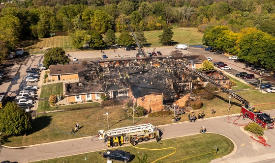 미국 또 총기난사…차로 교회 들이받고, 불까지 질렀다