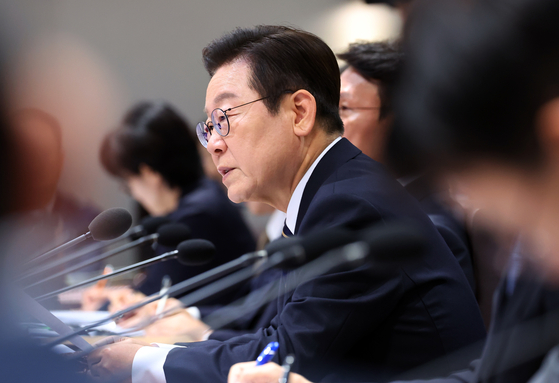 이재명 대통령이 30일 용산 대통령실에서 열린 제44회 국무회의에서 발언하고 있다. 연합뉴스