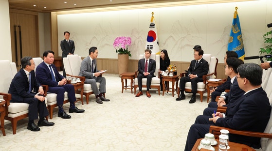 [사설] AI 등 첨단산업 투자에 금산분리 완화는 옳은 방향