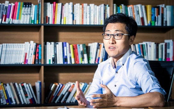 '알쓸신잡' <b>김상욱</b> 교수 "<b>심근경색</b> 직전, 한밤 중환자실 입원"