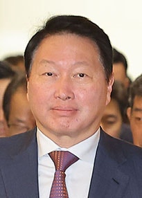 한숨 돌린 SK, 최태원은 ‘경영 드라이브’