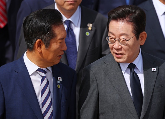 "李대통령 발목잡는 여당" 성�난 중도층이 이별시킨 두 지지율