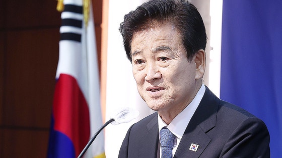 "화성-20형은 협상 신호" 정동영 거침없는 대북발언 속내