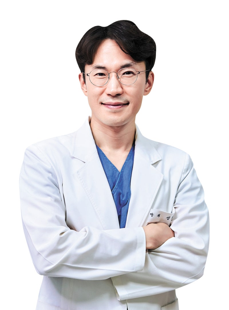 눈 멀쩡한데 뜨기 힘들다면 '눈꺼풀연축' 의심 [Health&]