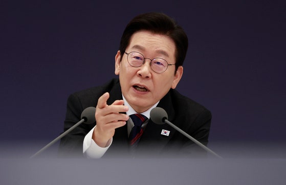 '법카유용 의혹' 前경기지사 비서실장, 李대통령 <b>증인</b>신청 <b>철회</b>