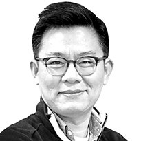 [디지털 세상 읽기] 해적의 귀환
