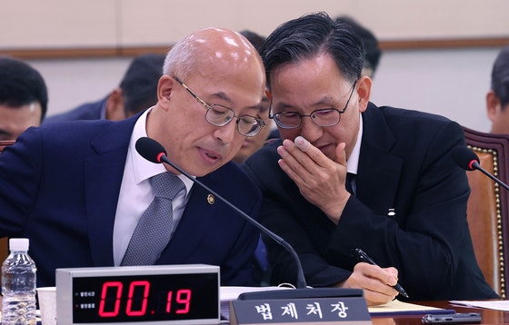 [사설] 부적절한 법제처장의 대통령 개인 변호