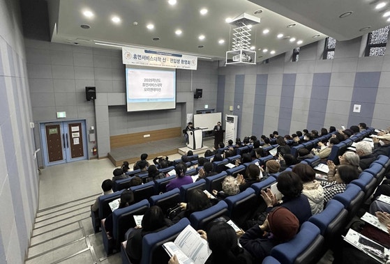 산림 배우는 49세, 재활 전공 55세…‘만학도 모시기’ 발벗고 나선 대학들