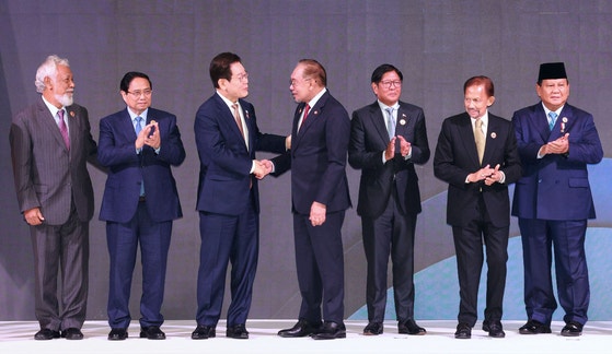 “한국, 아세안의 조력자·도약대·파트너 되겠다”