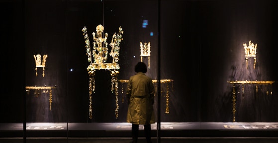 [사진] APEC 빛내려…신라금관 6점 처음 한자리에