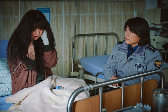 ‘화장기 없는 정려원’부터 낯설다