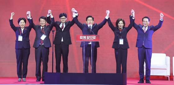 ‘대선 경선에 <b>공무원 불법 동원</b>’ 경찰, 유정복 인천시장 송치